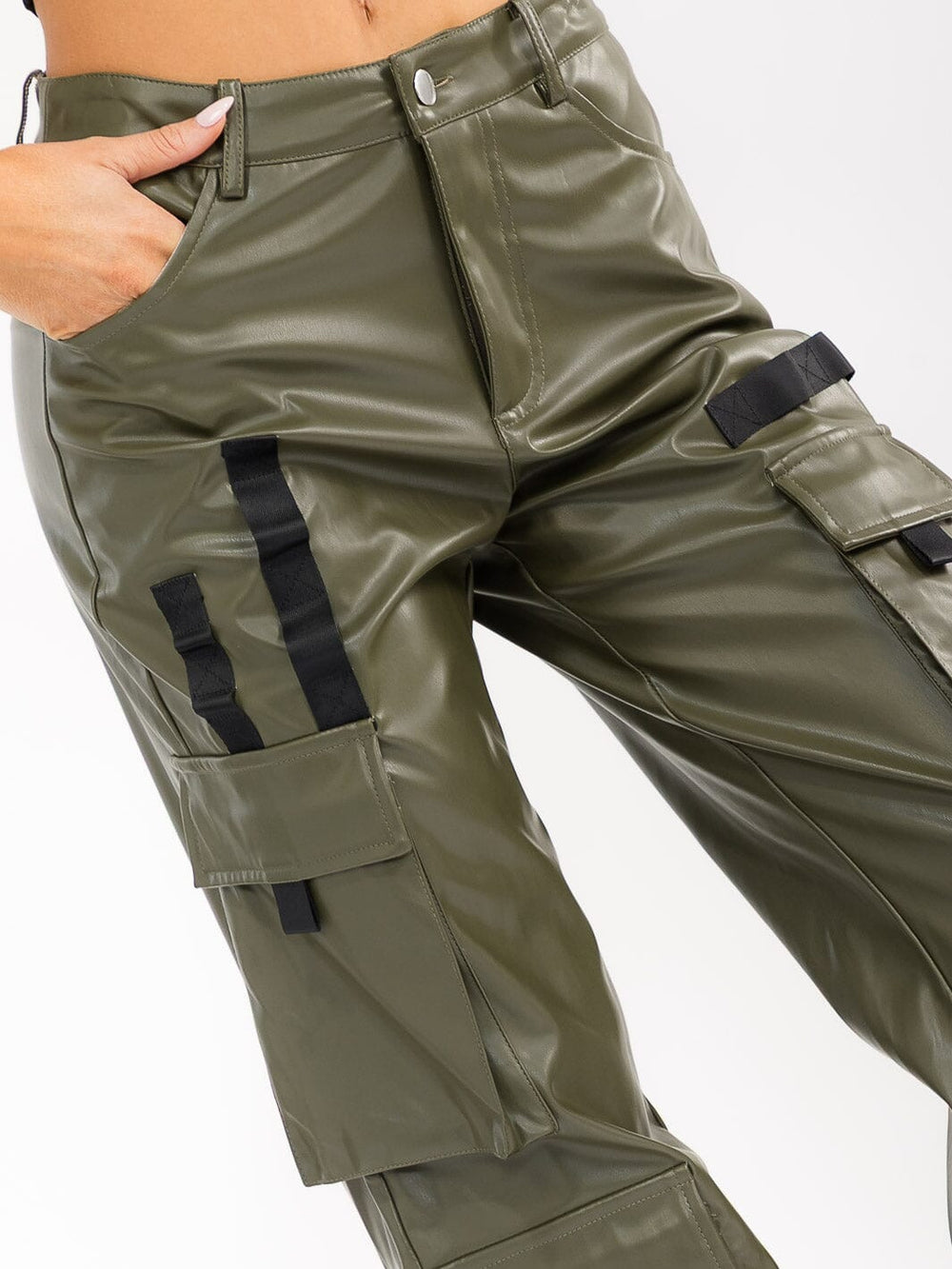 WOMEN'S BUTTON CLOSURE CARGO POCKETS PU PLEATHER JOGGER PANTS