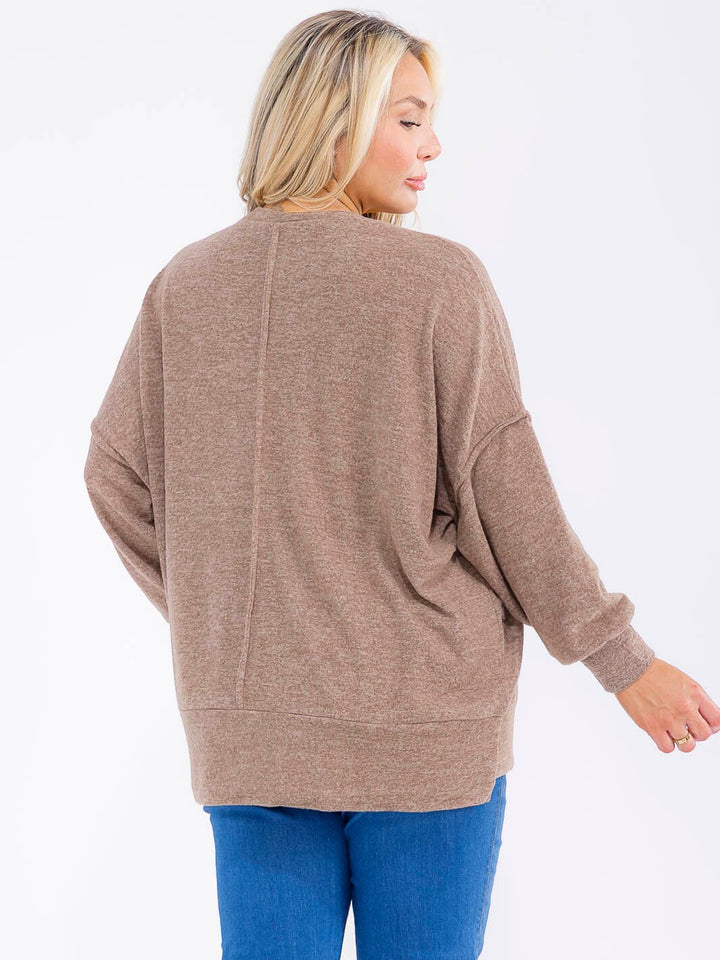 PLUS SIZE LONG SLEEVE FRONT POCKET TOP