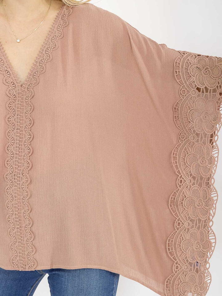 WOMEN'S SHORT SLEEVE V-NECK LACE TRIM TUNIC BLOUSE