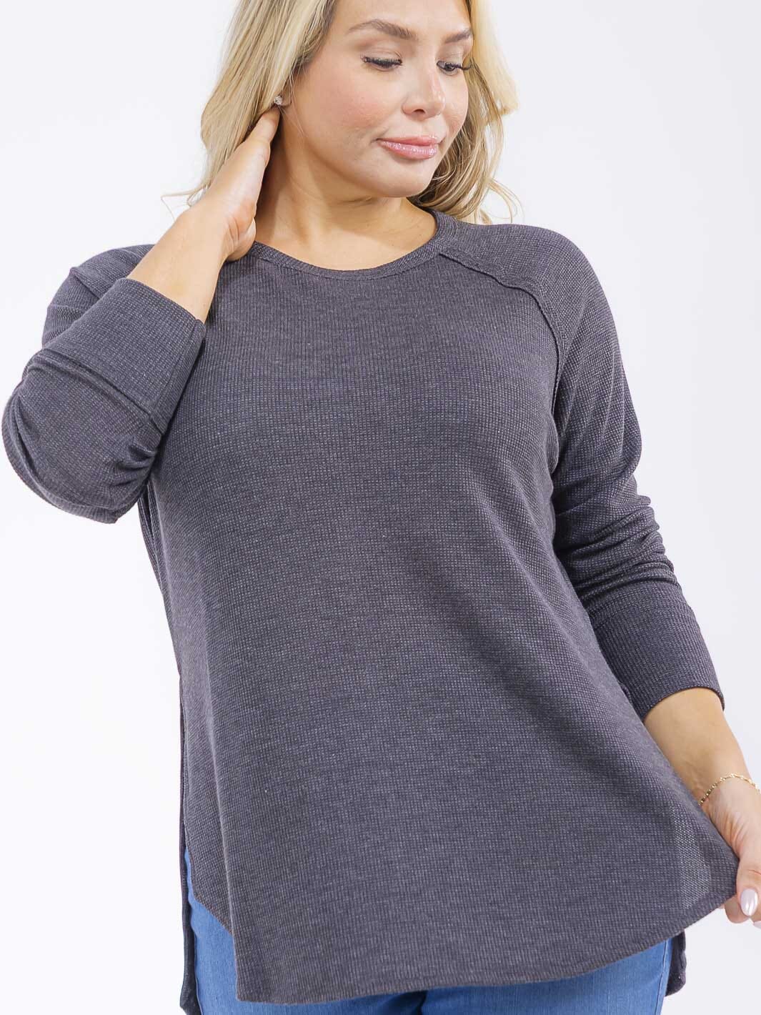 PLUS SIZE LONG SLEEVE HIGH-LOW SOLID TOP
