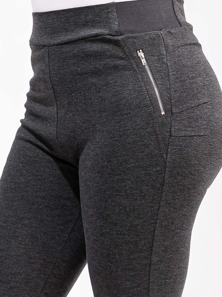 PLUS SIZE ELASTIC WAIST SKINNY LEG PANTS