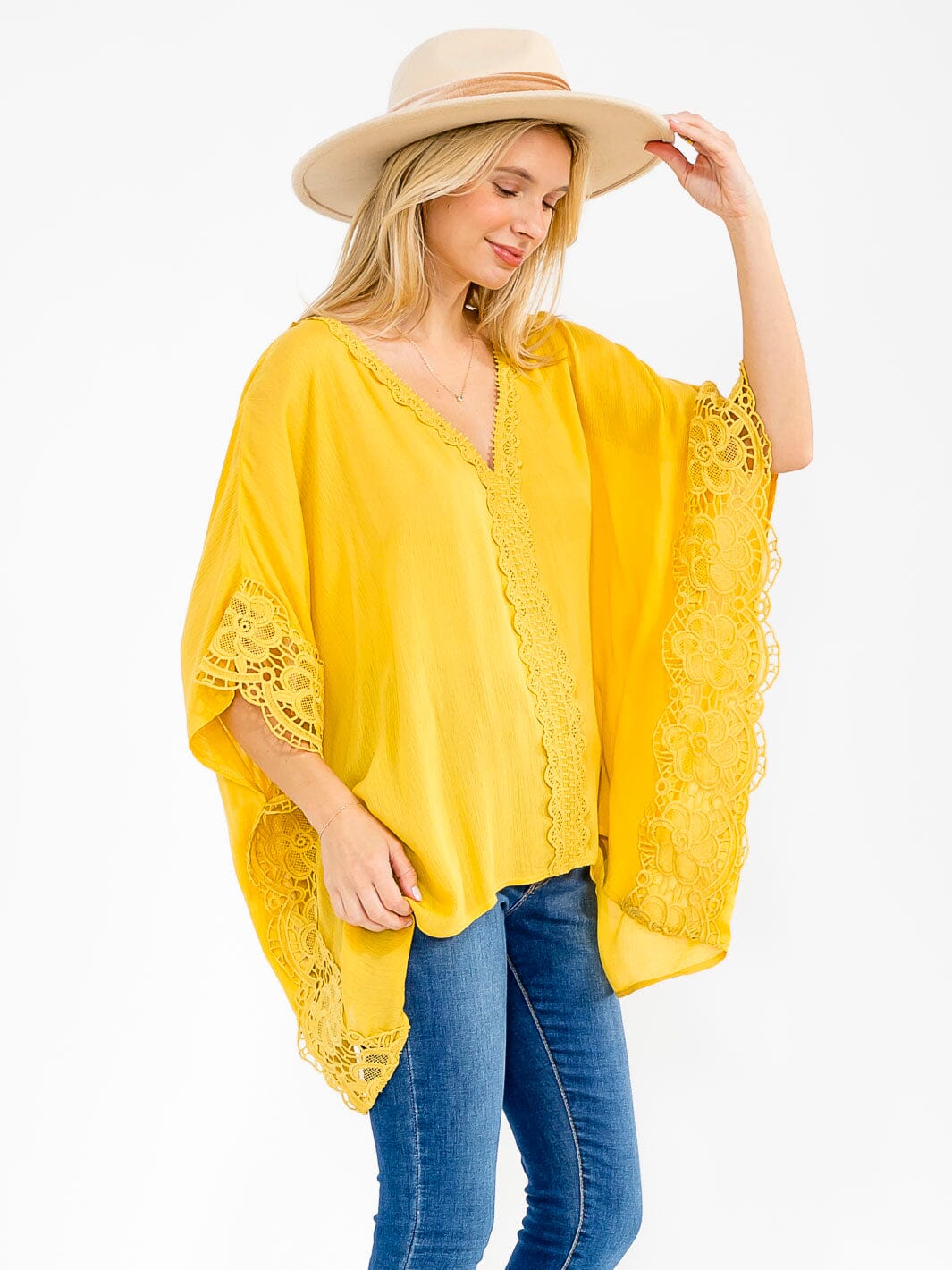 WOMEN'S SHORT SLEEVE V-NECK LACE TRIM TUNIC BLOUSE