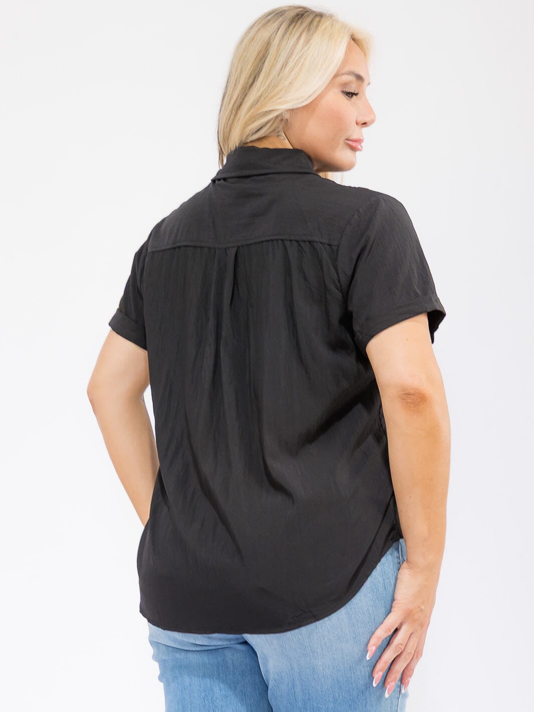 PLUS SIZE SHORT SLEEVE BUTTON UP FRONT POCKETS BLOUSE