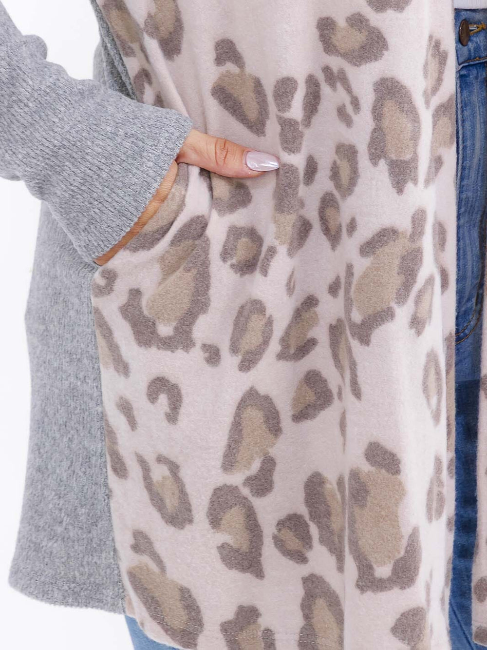 PLUS SIZE LONG SLEEVE POCKETS OPEN FRONT ANIMAL PRINT CARDIGAN