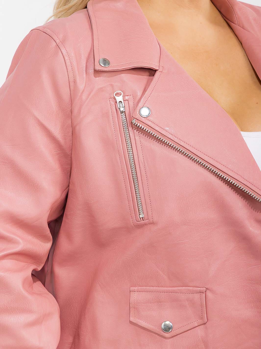 PLUS SIZE LONG SLEEVE ZIPPER CLOSURE FRONT POCKETS PU PLEATHER JACKET