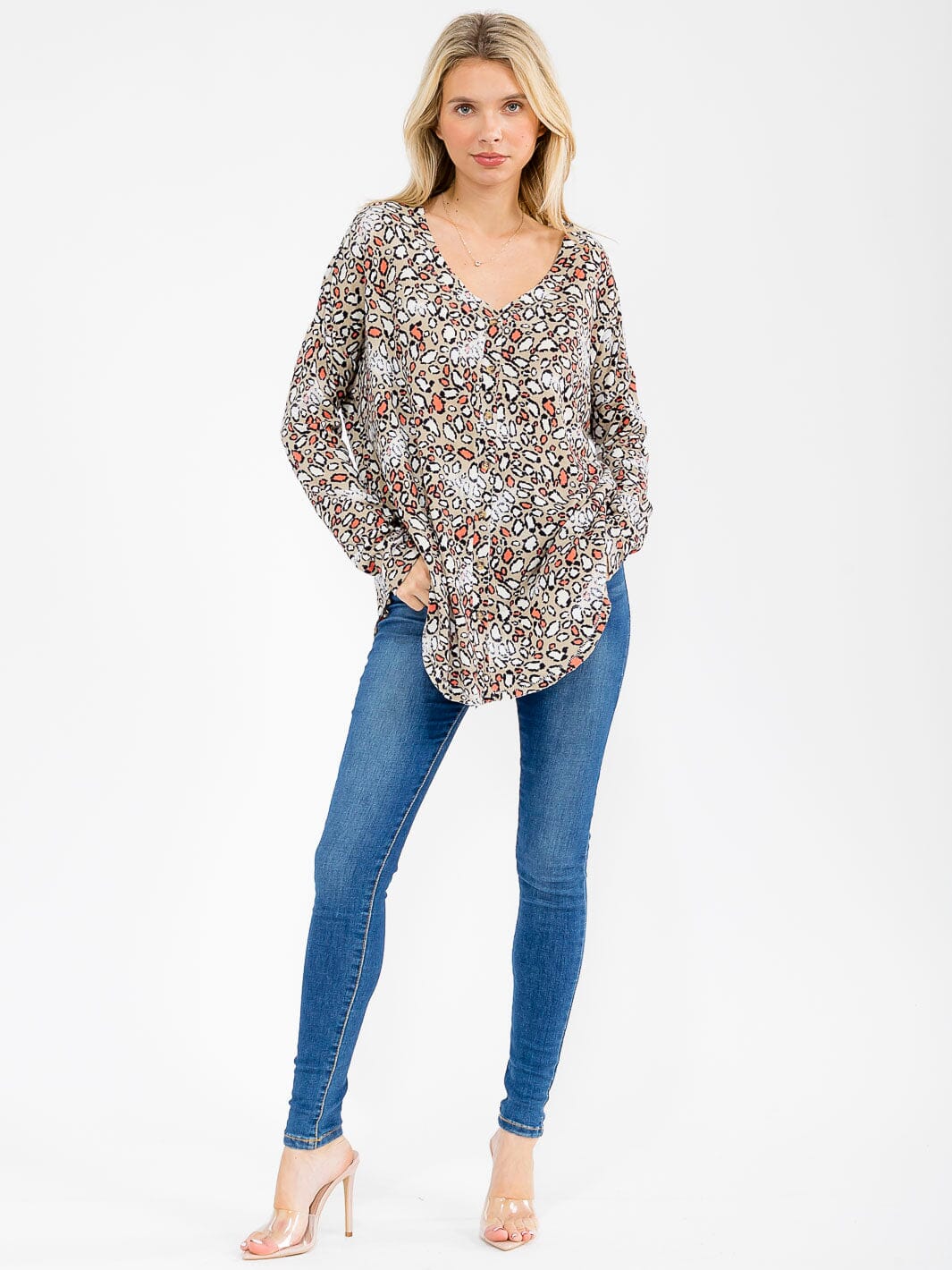 WOMEN'S LONG SLEEVE V-NECK BUTTON UP ANIMAL PRINT TUNIC TOP