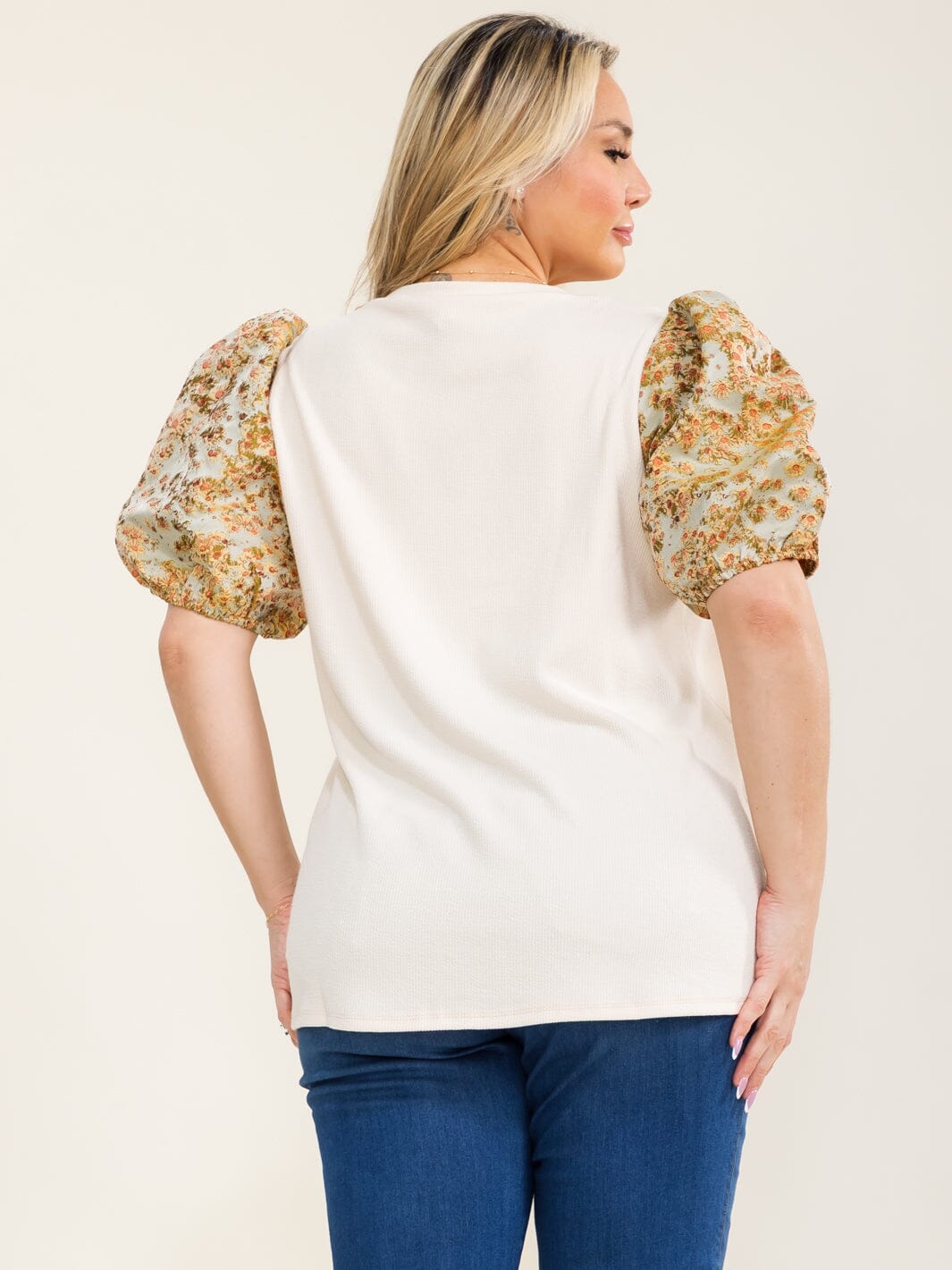 PLUS SIZE SHORT PUFF SLEEVE FLORAL CONTRAST BLOUSE