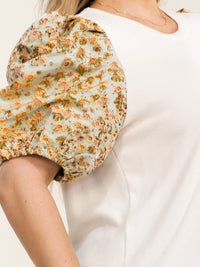 PLUS SIZE SHORT PUFF SLEEVE FLORAL CONTRAST BLOUSE