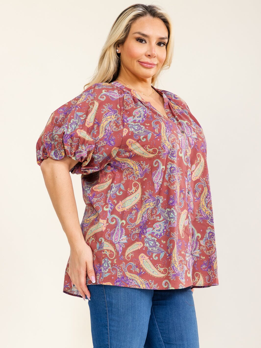 PLUS SIZE SHORT PUFF SLEEVE V-NECK MULTI PRINT BLOUSE