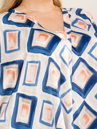PLUS SIZE SHORT SLEEVE V-NECK MULTI PRINT TUNIC BLOUSE