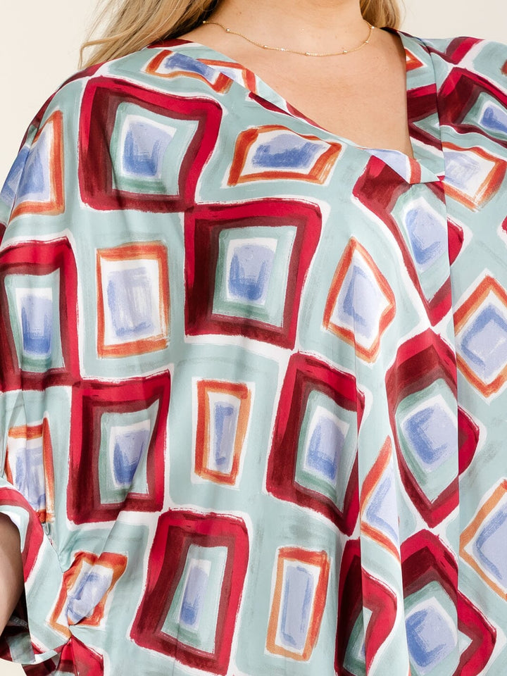 PLUS SIZE SHORT SLEEVE V-NECK MULTI PRINT TUNIC BLOUSE