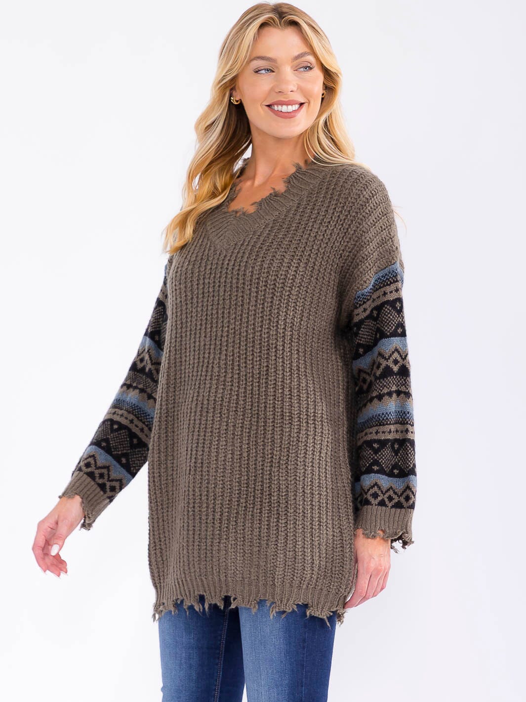 WOMEN'S LONG SLEEVE V-NECK RAW EDGE PULLOVER KNIT SWEATER