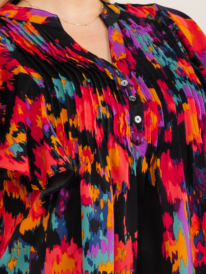 PLUS SIZE SHORT SLEEVE V-NECK MULTI PRINT PLEATED BLOUSE