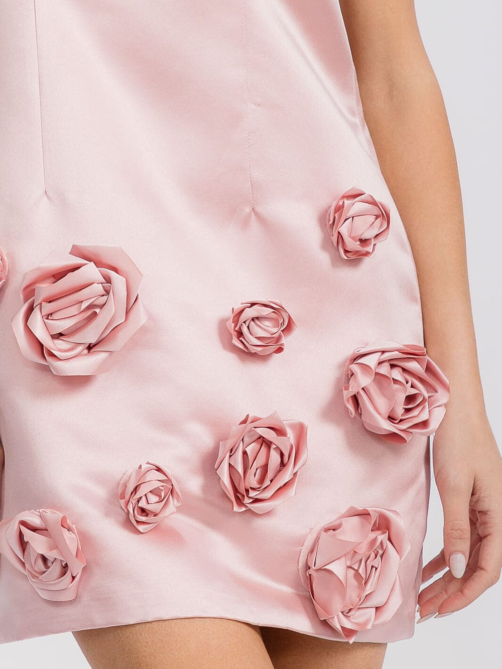 WOMEN'S SLEEVELESS FLOWER DETAILED MINI DRESS