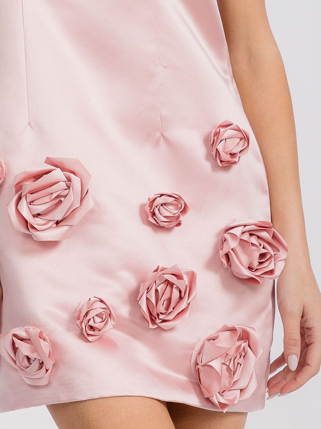 WOMEN'S SLEEVELESS FLOWER DETAILED MINI DRESS