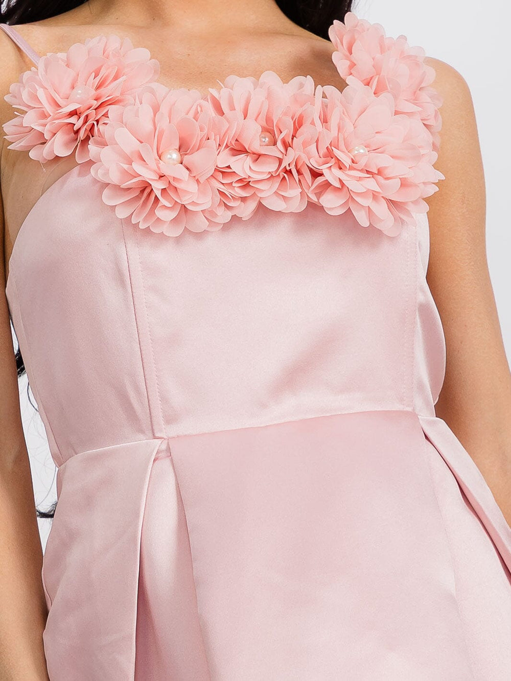 WOMEN'S SLEEVELESS FLOWER DETAILED PLEATED MINI DRESS