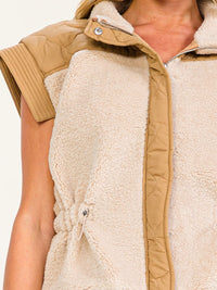 WOMEN'S SLEEVELESS BUTTON CLOSURE ADJUSTABLE WAIST SHERPA CONTRAST VEST