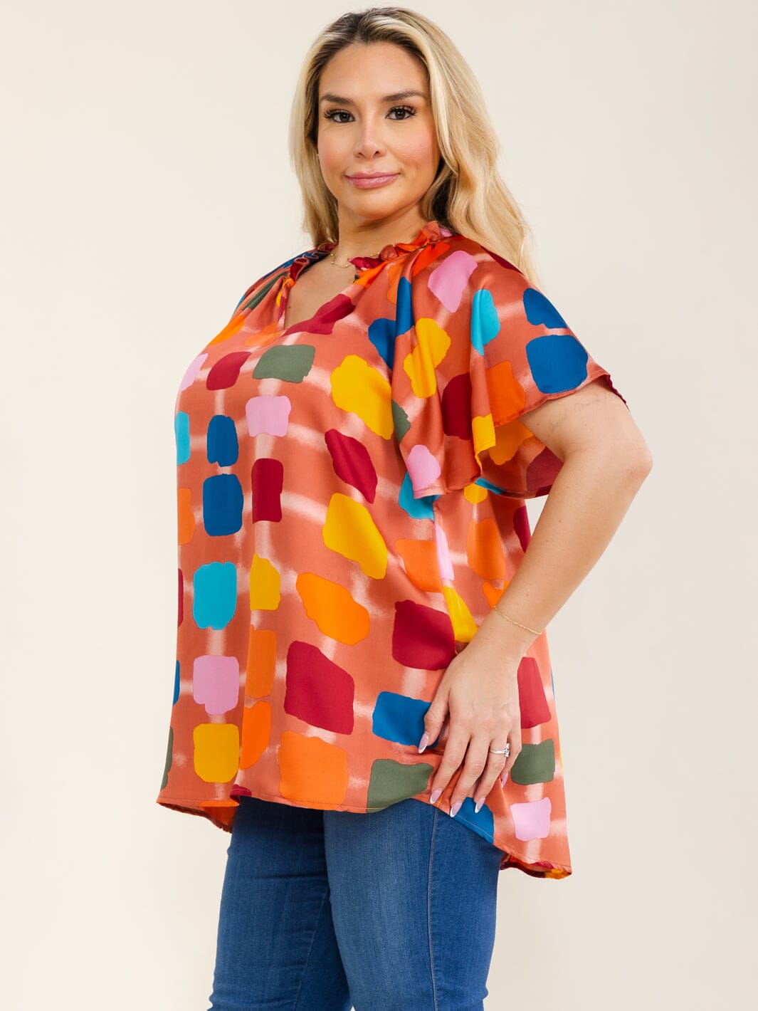 PLUS SIZE SHORT SLEEVE V-NECK MULTI PRINT BLOUSE
