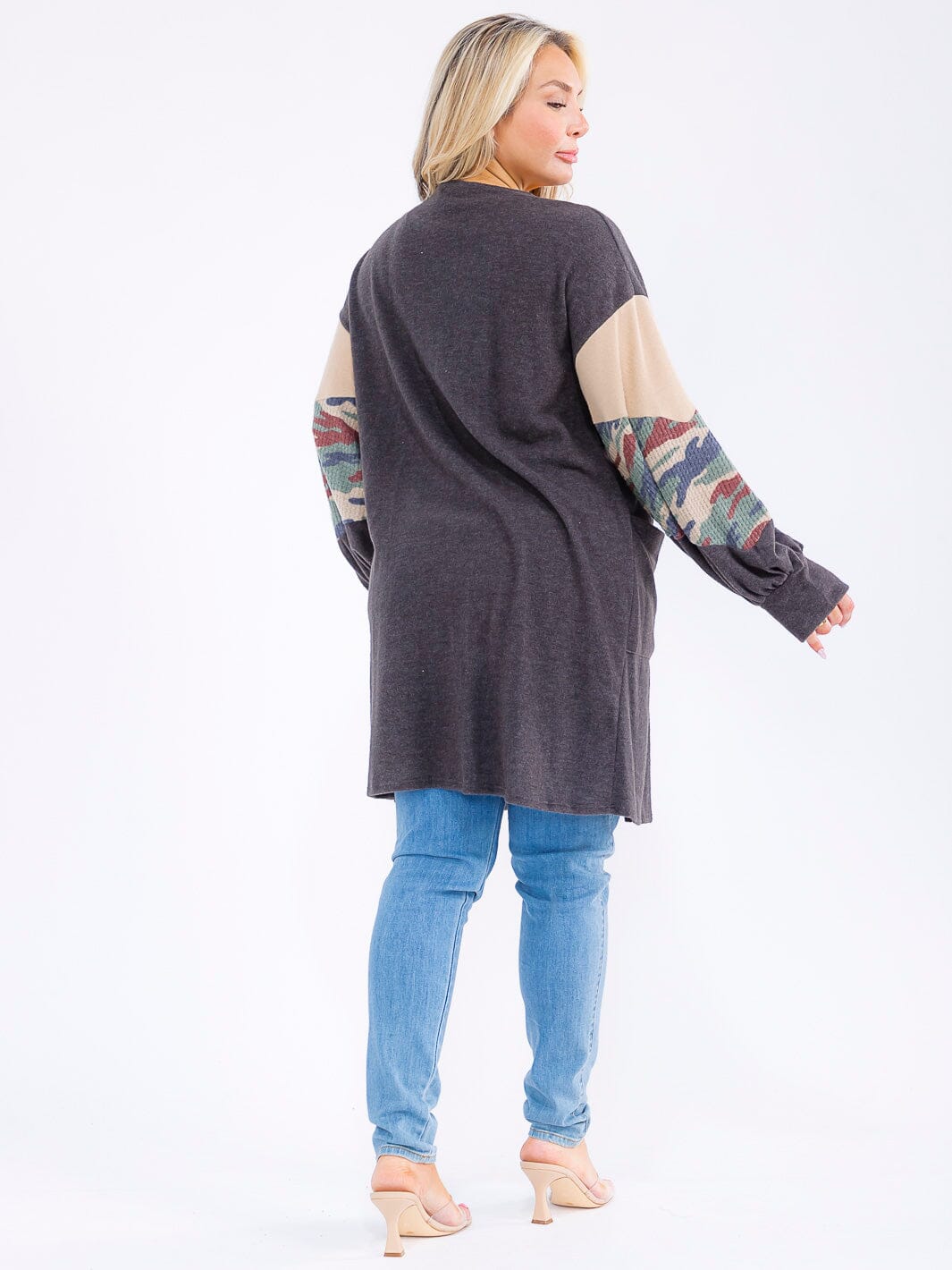 PLUS SIZE LONG SLEEVE OPEN FRONT POCKETS CAMO PRINT CARDIGAN