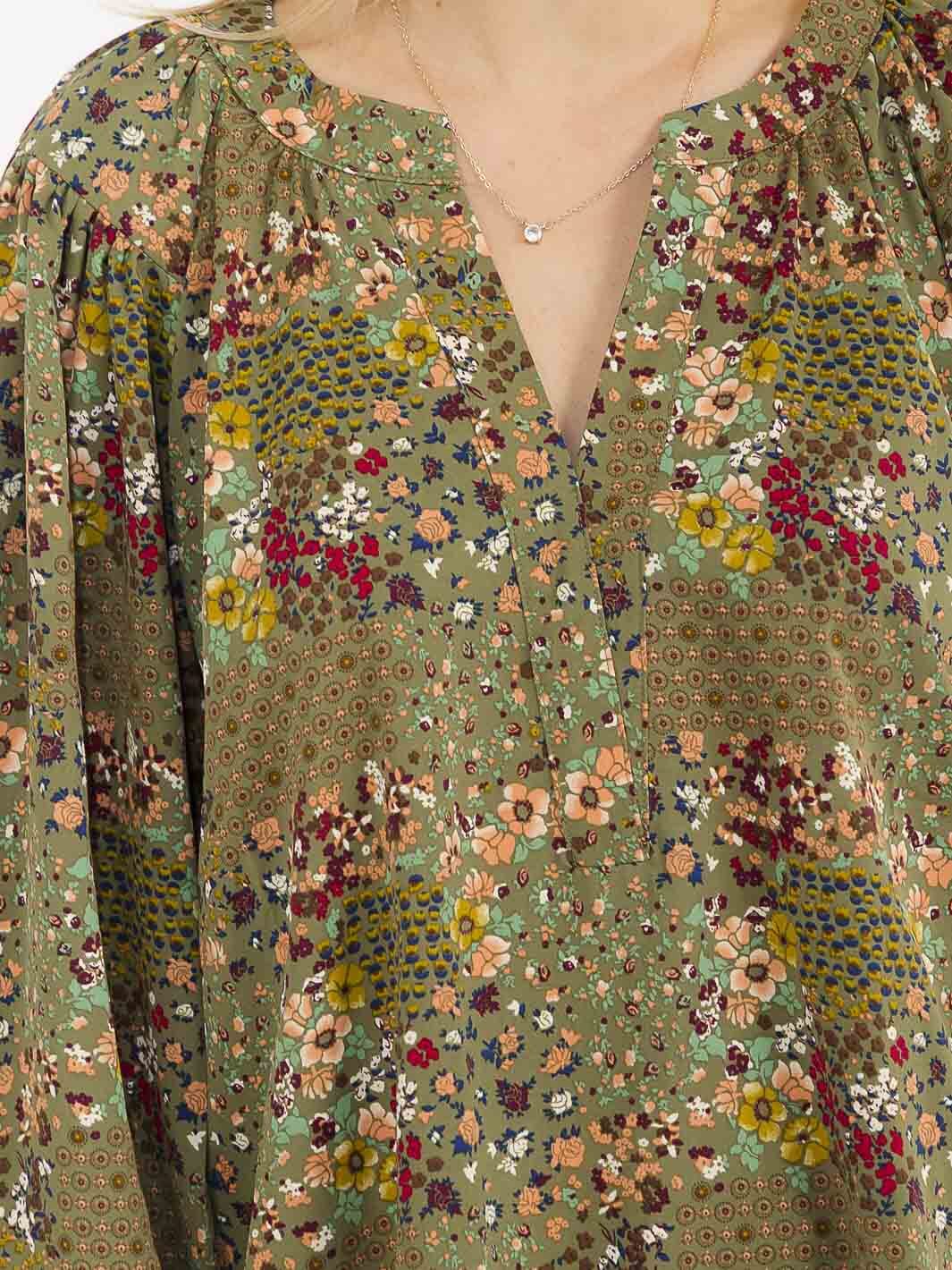 WOMEN'S LONG SLEEVE V-NECK FLORAL PRINT BLOUSE