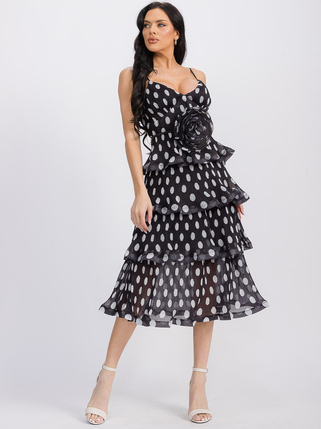 WOMEN'S SLEEVELESS V-NECK TIERED FLOWER DETAILED POLKA DOTS MIDI DRESS