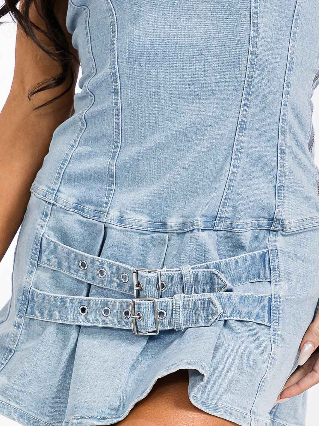 WOMEN'S SLEEVELESS FRONT BELT DETAILED DENIM TUBE MINI DRESS