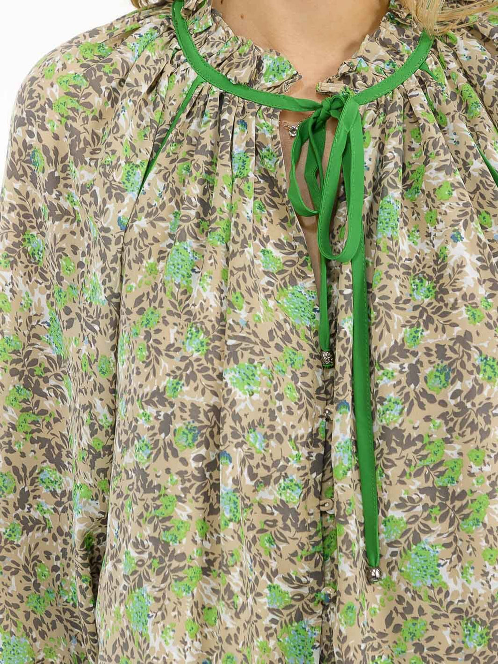 WOMEN'S LONG SLEEVE BUTTON UP V-NECK FLORAL BLOUSE