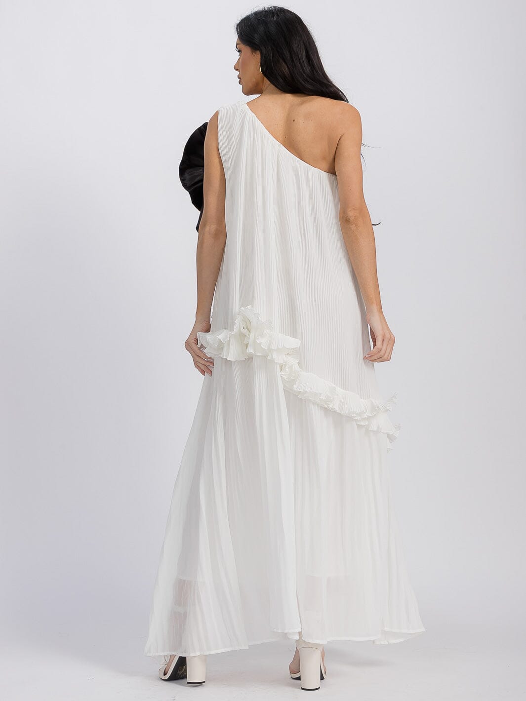 WOMEN'S SLEEVELESS ONE SHOULDER TIERED FLOWER DETAILED MAXI DRESS