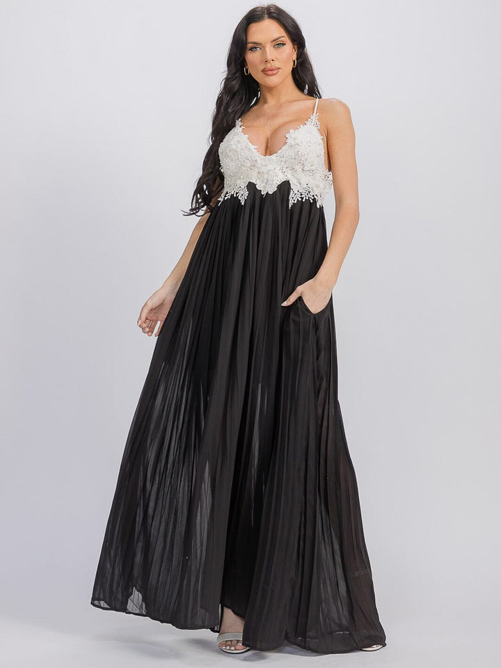 WOMEN'S SLEEVELESS OPEN BACK FRONT POCKETS CROCHET DETAILED MAXI DRESS