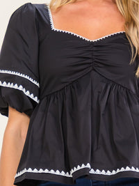 WOMEN'S SHORT PUFF SLEEVE SMOCK TRIM DETAILED PEPLUM BLOUSE
