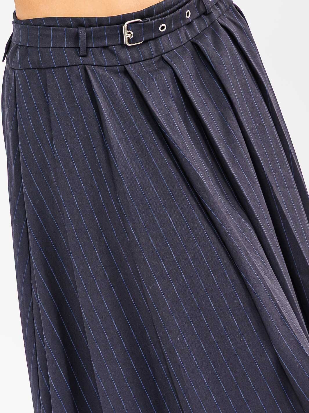WOMEN'S ZIPPER CLOSURE BELTED PLEATED MIDI SKIRT