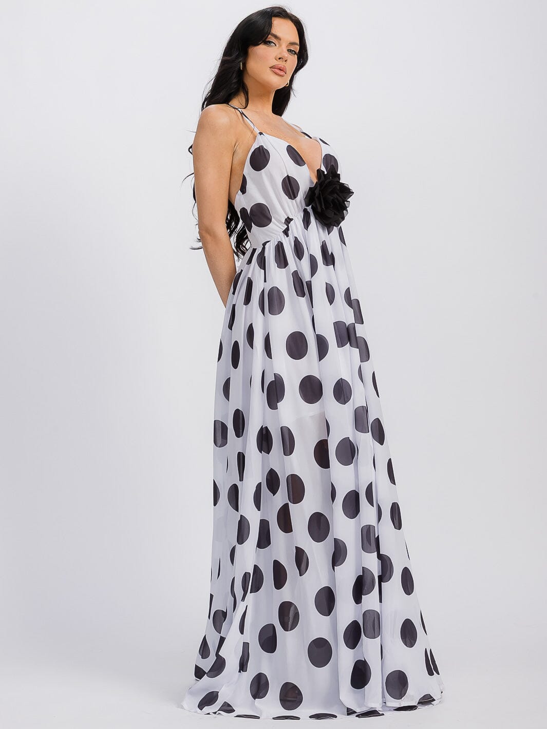 WOMEN'S SLEEVELESS OPEN BACK FLOWER DETAILED POLKA DOTS MAXI DRESS