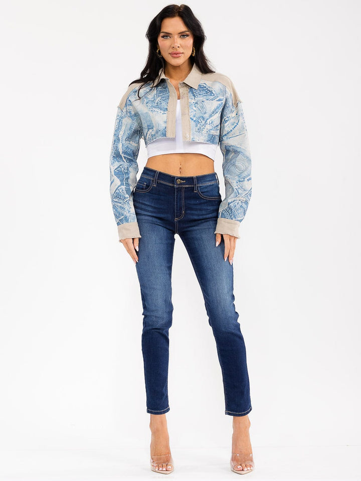 WOMEN'S LONG SLEEVE BUTTON CLOSURE FRONT POCKETS DENIM PRINT CROP JACKET