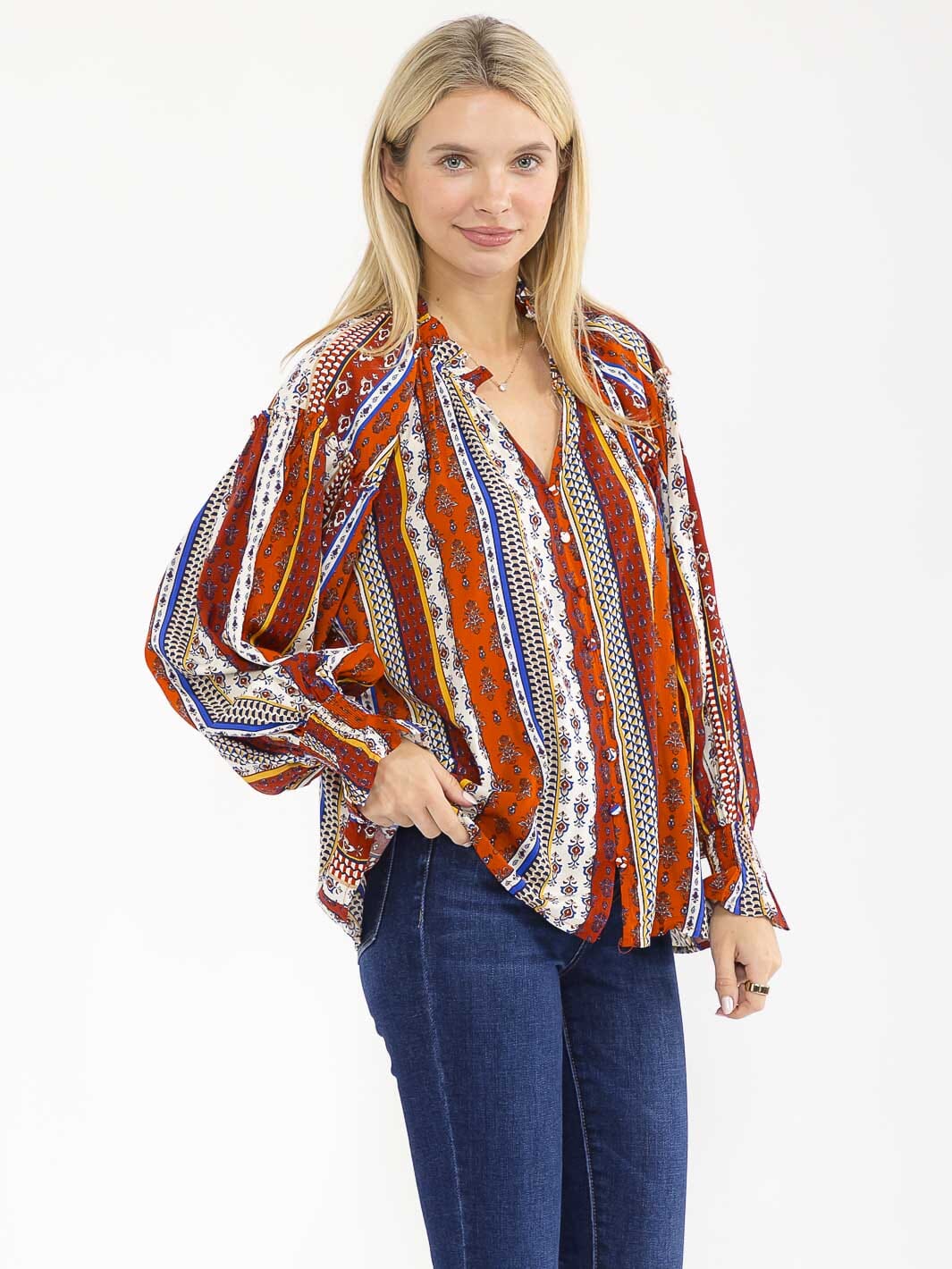 WOMEN'S LONG SLEEVE BUTTON UP V-NECK MULTI PRINT BLOUSE