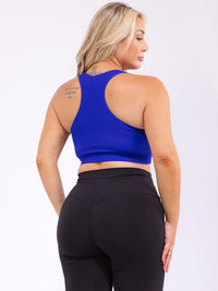 PLUS SIZE SLEEVELESS V-NECK CROP TOP