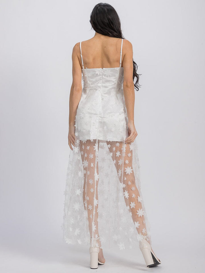 WOMEN'S SLEEVELESS FLOWER MESH DETAILED MAXI DRESS