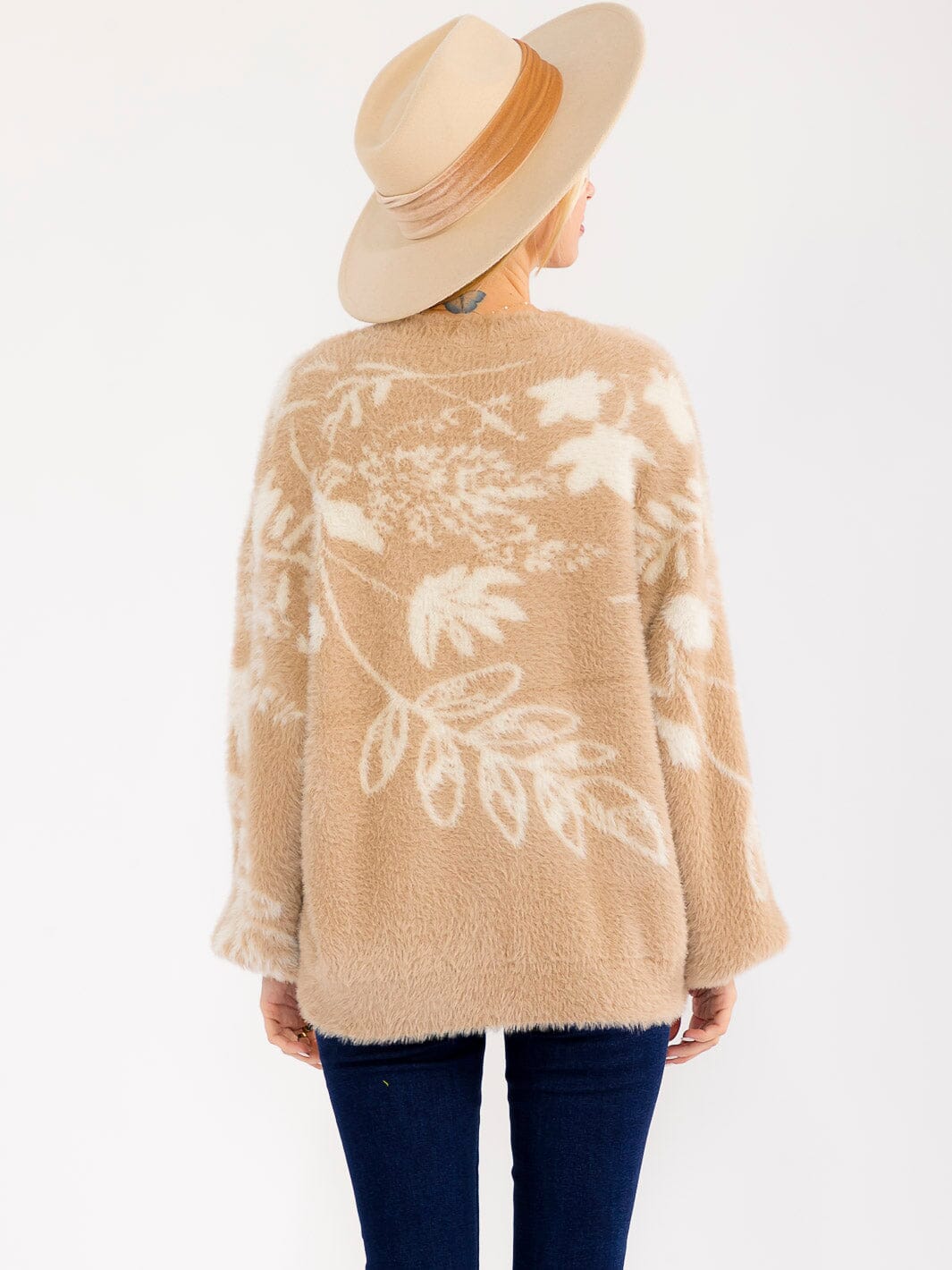WOMEN'S LONG SLEEVE PULLOVER FUZZY PRINT SWEATER