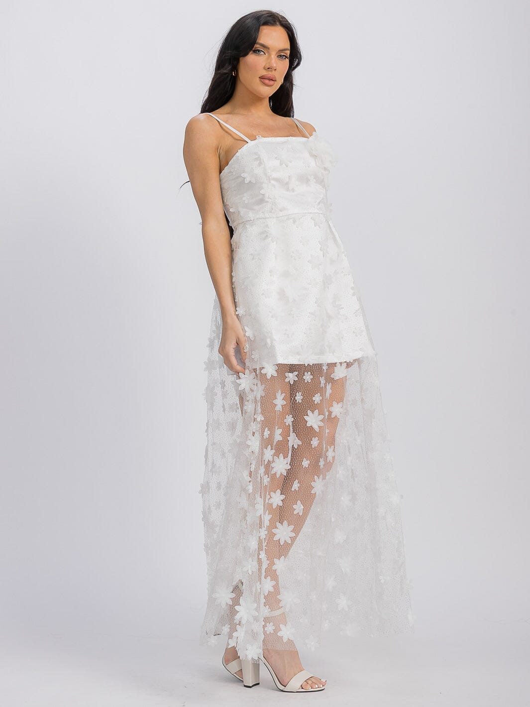 WOMEN'S SLEEVELESS FLOWER MESH DETAILED MAXI DRESS