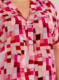 PLUS SIZE SHORT SLEEVE V-NECK MULTI PRINT BLOUSE