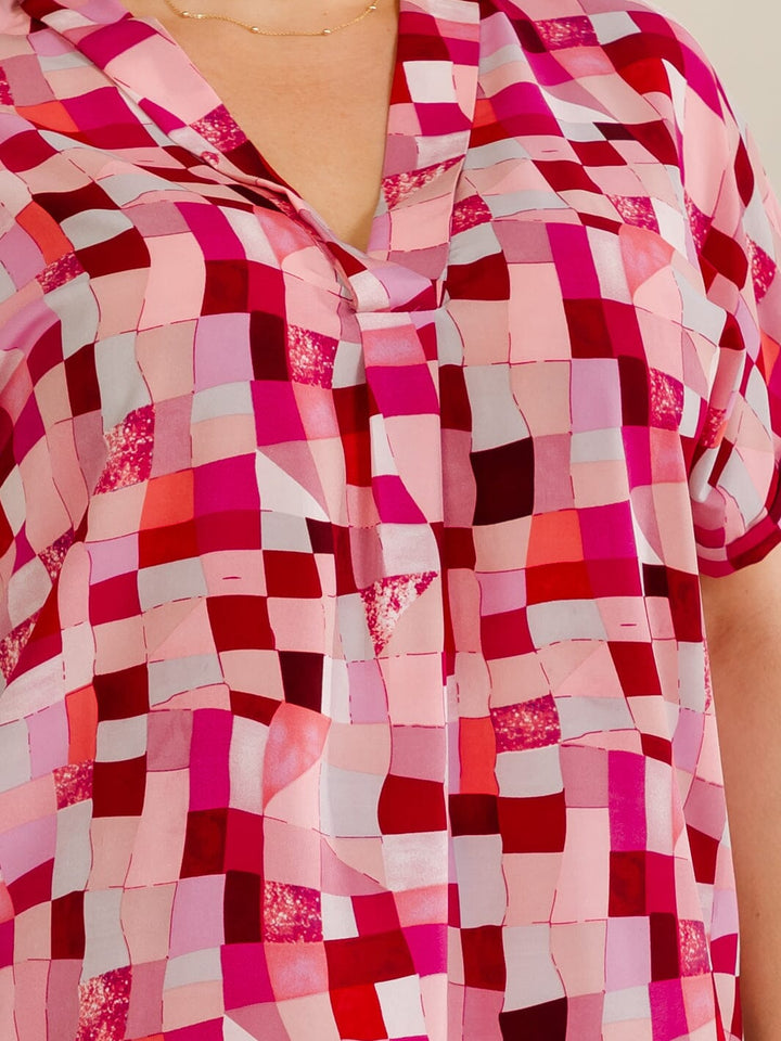 PLUS SIZE SHORT SLEEVE V-NECK MULTI PRINT BLOUSE