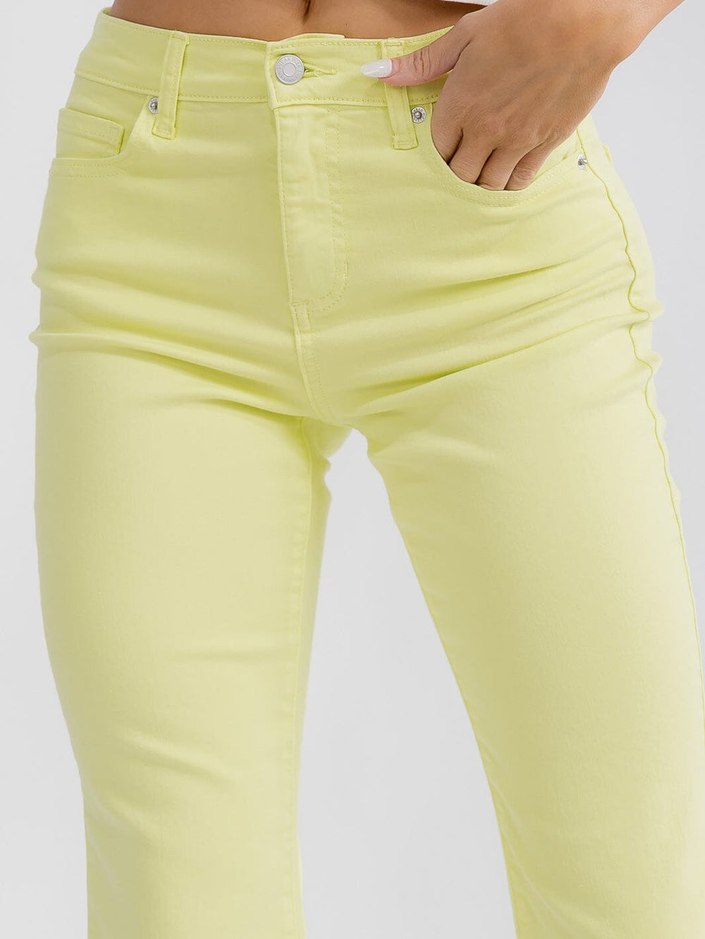 WOMEN'S BUTTON CLOSURE POCKETS BELL LEG DENIM PANTS