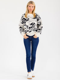 WOMEN'S LONG SLEEVE MULTI PRINT PULLOVER SWEATER