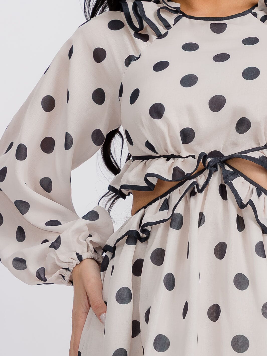 WOMEN'S LONG SLEEVE CUT OUT RUFFLE POLKA DOTS MINI DRESS