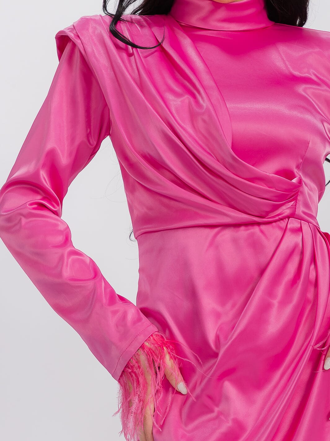 WOMEN'S LONG SLEEVE TURTLE NECK FEATHER TRIM MINI DRESS