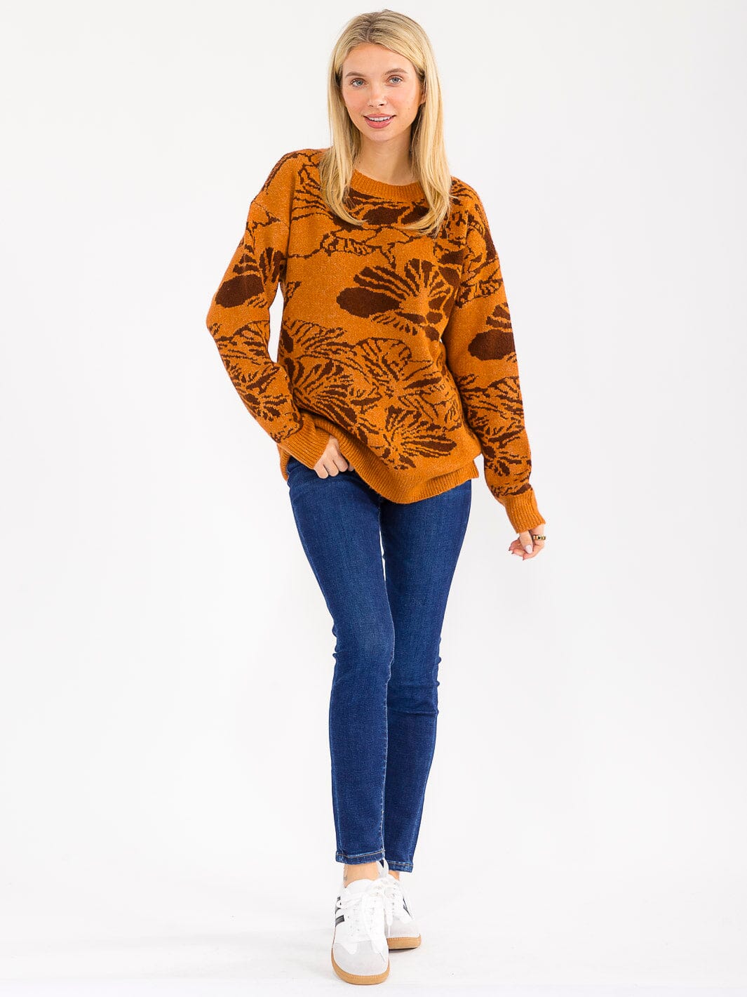 WOMEN'S LONG SLEEVE MULTI PRINT PULLOVER SWEATER