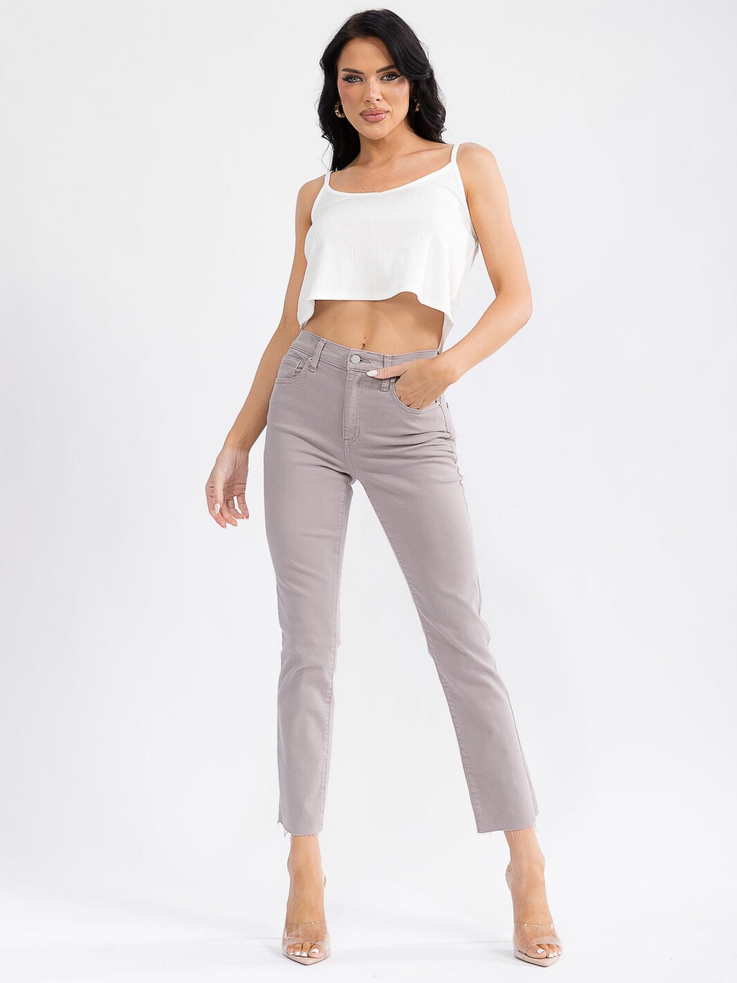 WOMEN'S BUTTON CLOSURE POCKETS RAW EDGE STRAIGHT LEG DENIM PANTS