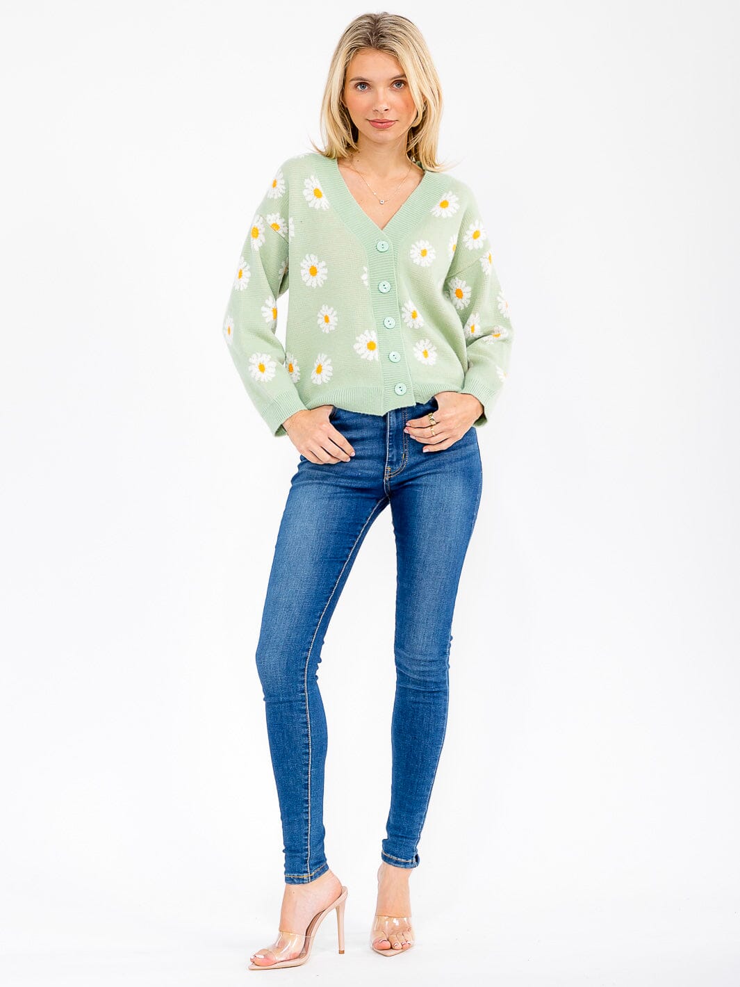 WOMEN'S LONG SLEEVE BUTTON CLOSURE FLORAL SWEATER