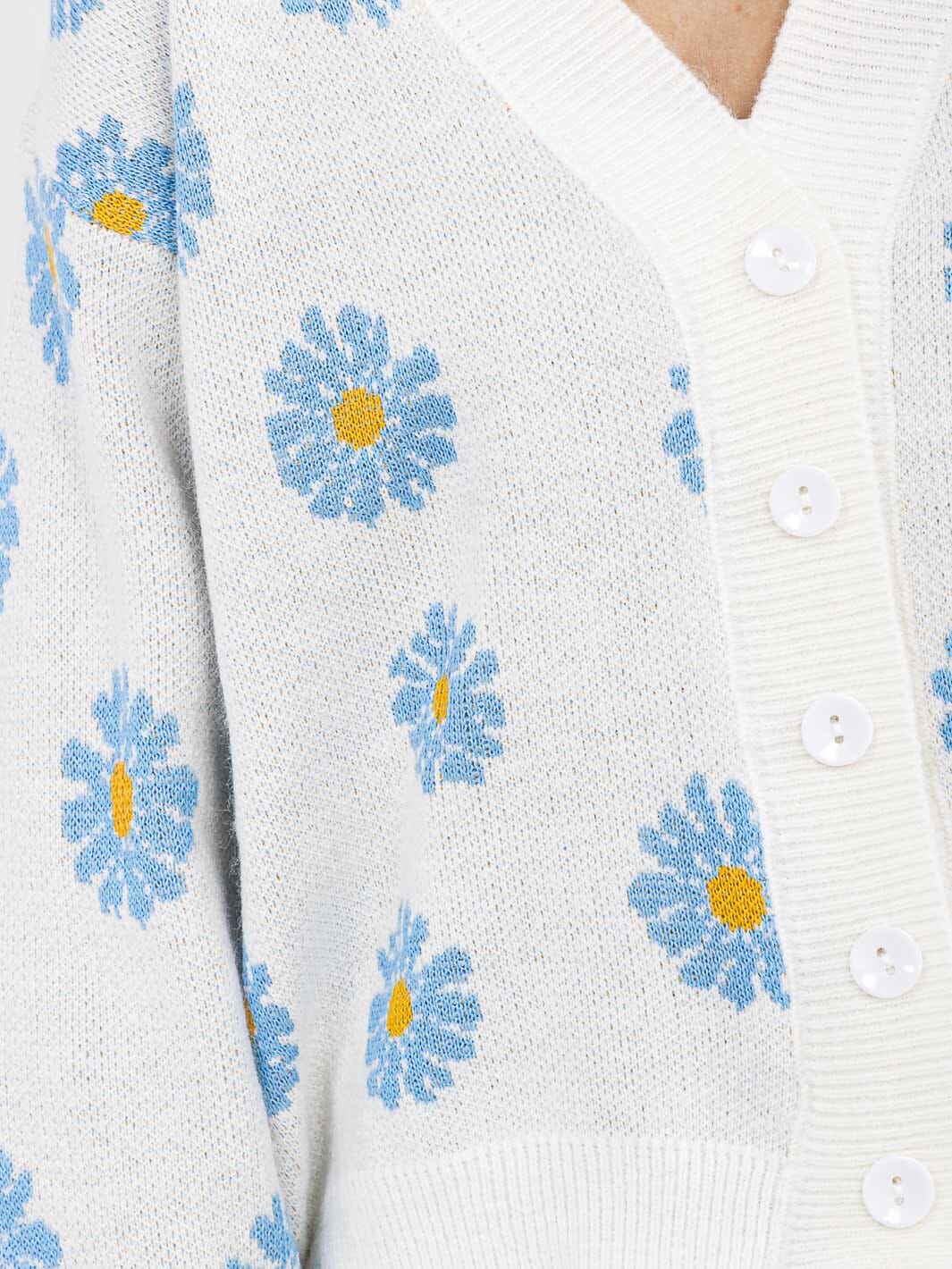 WOMEN'S LONG SLEEVE BUTTON CLOSURE FLORAL SWEATER