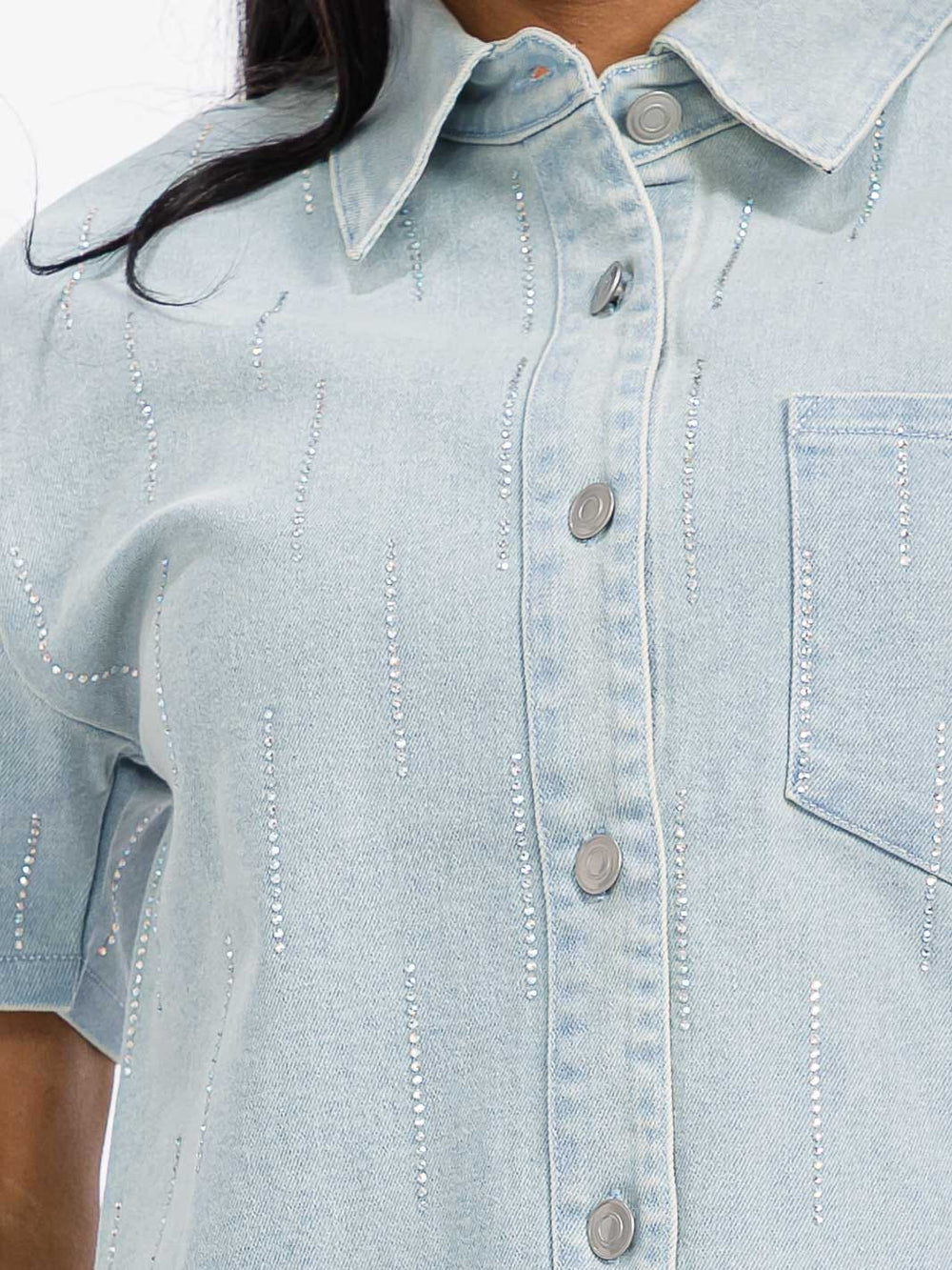 WOMEN'S SHORT SLEEVE FRONT POCKET BUTTON UP STUDS DENIM TOP