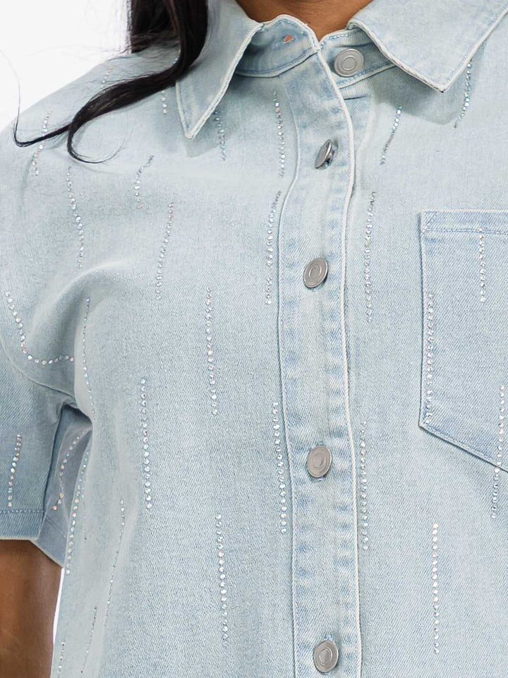 WOMEN'S SHORT SLEEVE FRONT POCKET BUTTON UP STUDS DENIM TOP